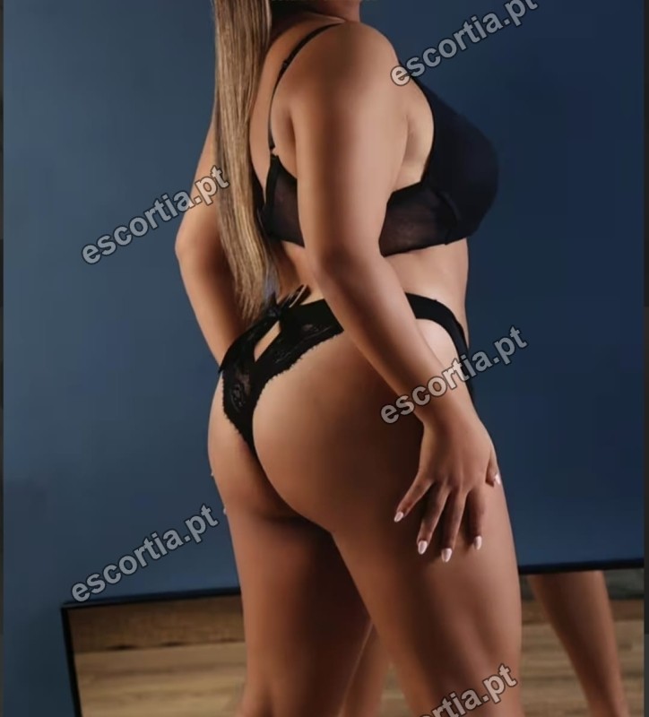 Núria photo 6