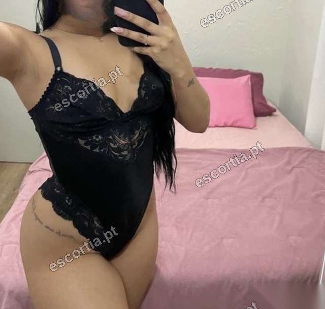 Letícia photo 2