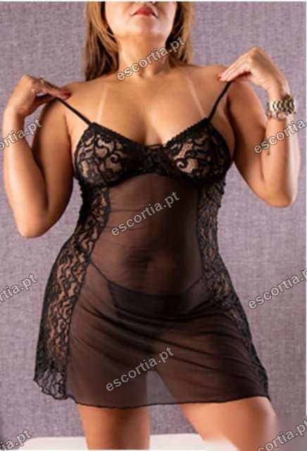 Adriana photo 10