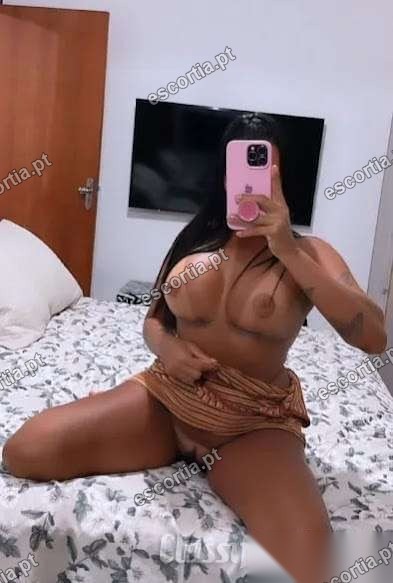 Júlia escort Porto