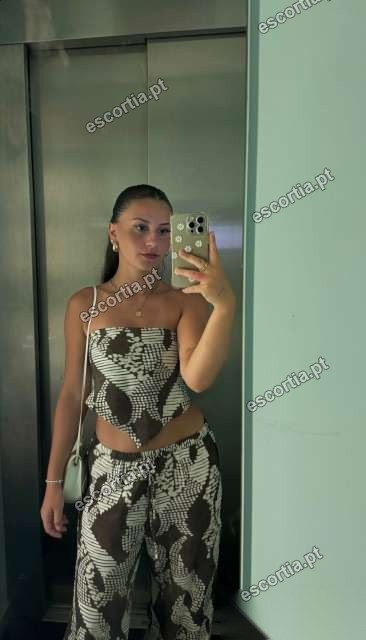 Lara photo 3