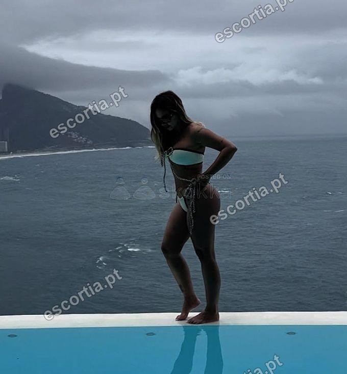 Luana photo 5