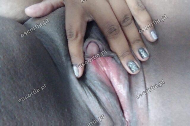 Letícia photo 2